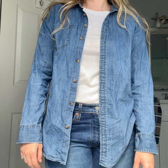 Talbots Tops - Denim blue button up shirt, collard denim shirt, Talbots shirt, Fall button up